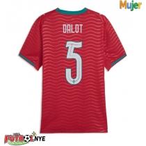 Camiseta Portugal Diogo Dalot #5 Primera Equipación para mujer Mundial 2026 manga corta